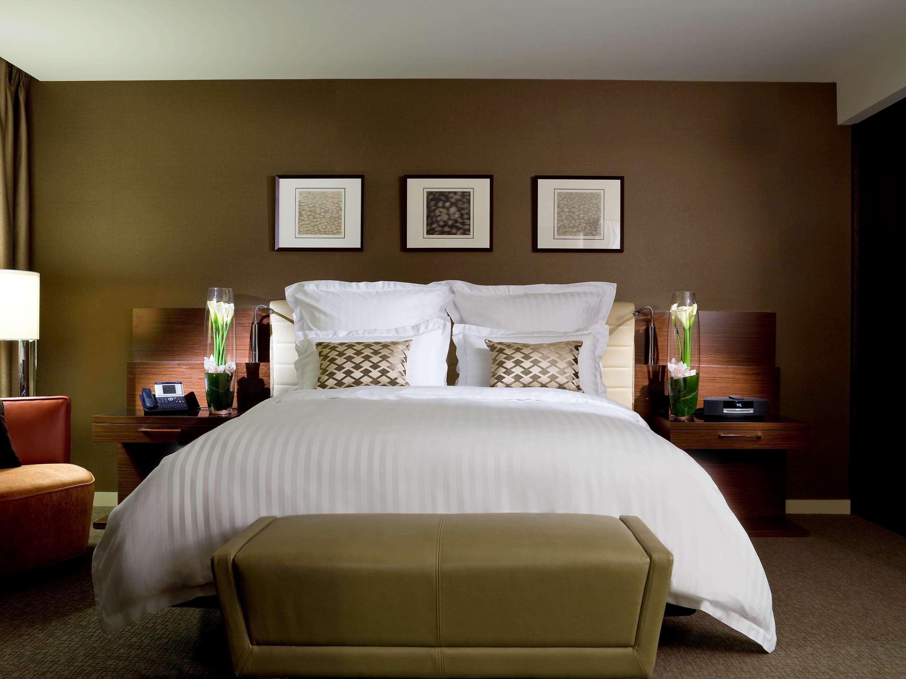 Hotel Pullman Sydney Olympic Park Exterior foto A guest room at the Westin Palace, Madrid
