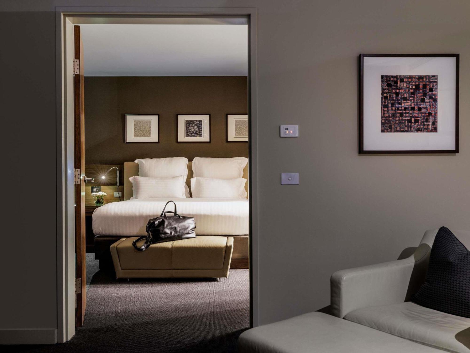 Hotel Pullman Sydney Olympic Park Exterior foto